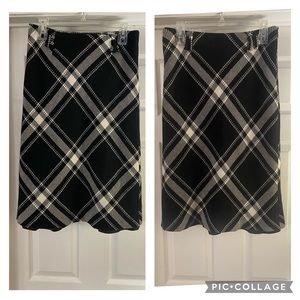 Casual Corner vintage knee length wool skirt is a size 12.